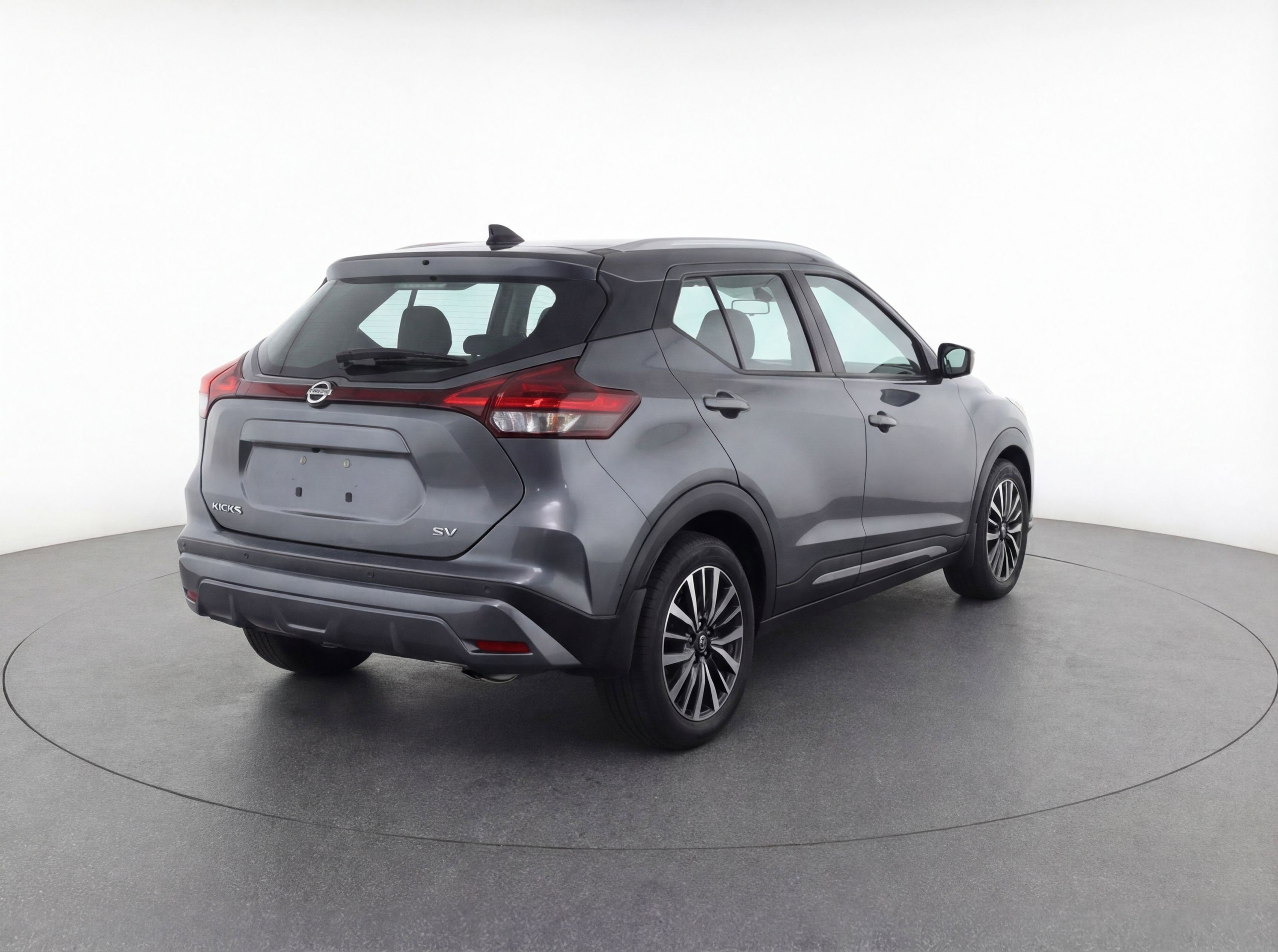 Used 2024 Nissan Kicks SV image 9