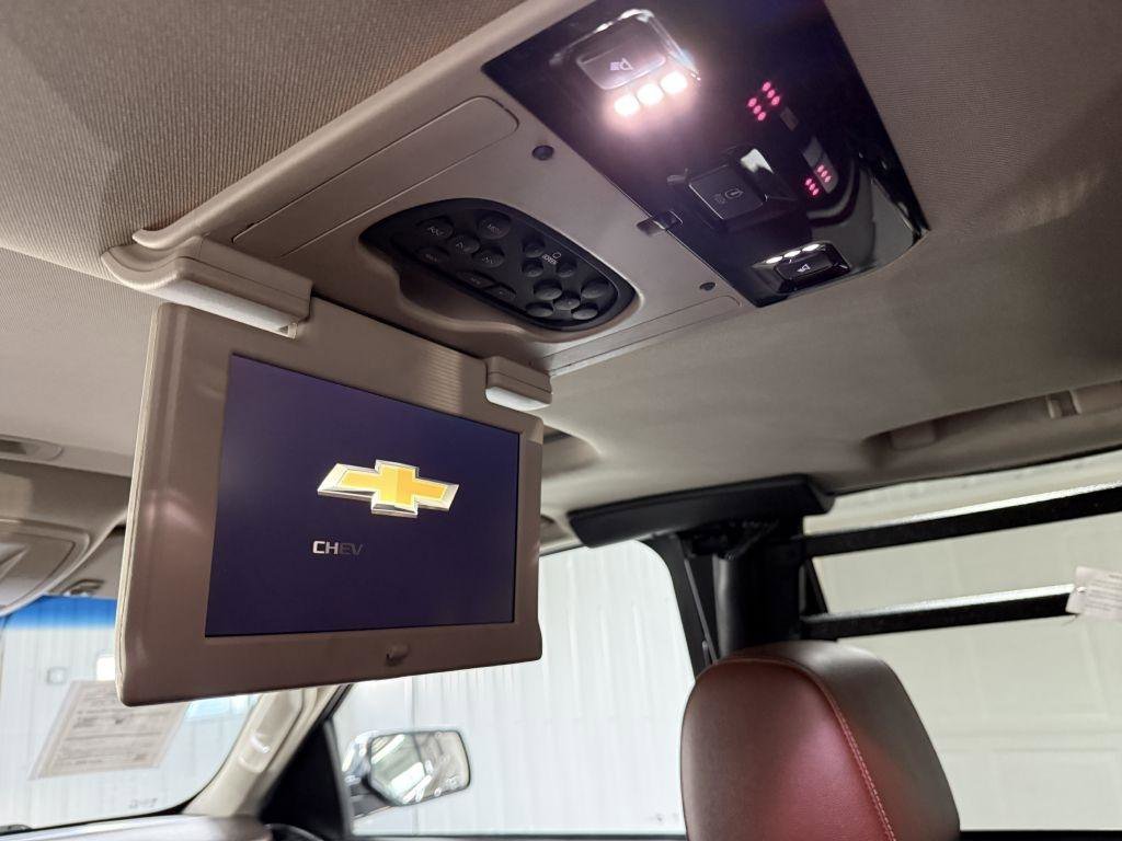 Used 2017 Chevrolet Suburban Premier image 46