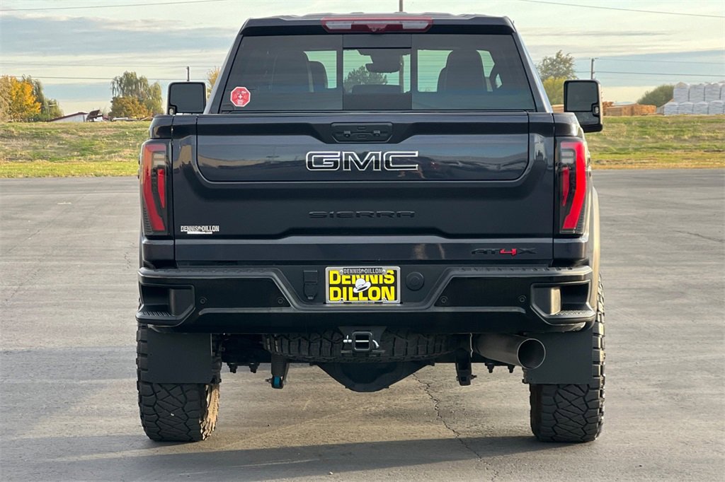 Used 2024 GMC Sierra 2500 AT4X image 6