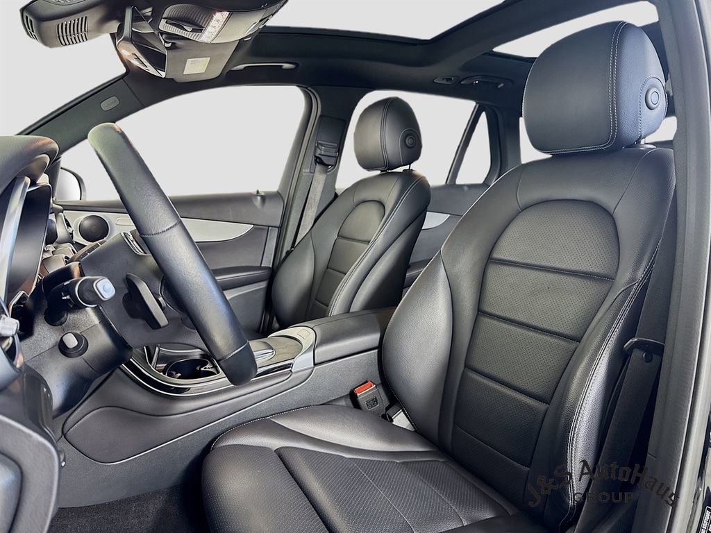 Used 2022 Mercedes-Benz GLC 300 GLC 300 image 11