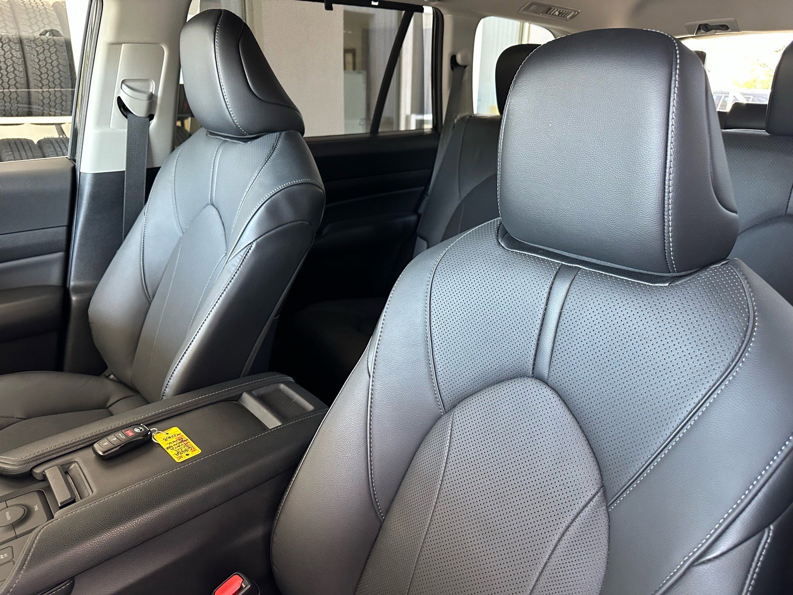 Used 2024 Toyota Grand Highlander Limited image 21