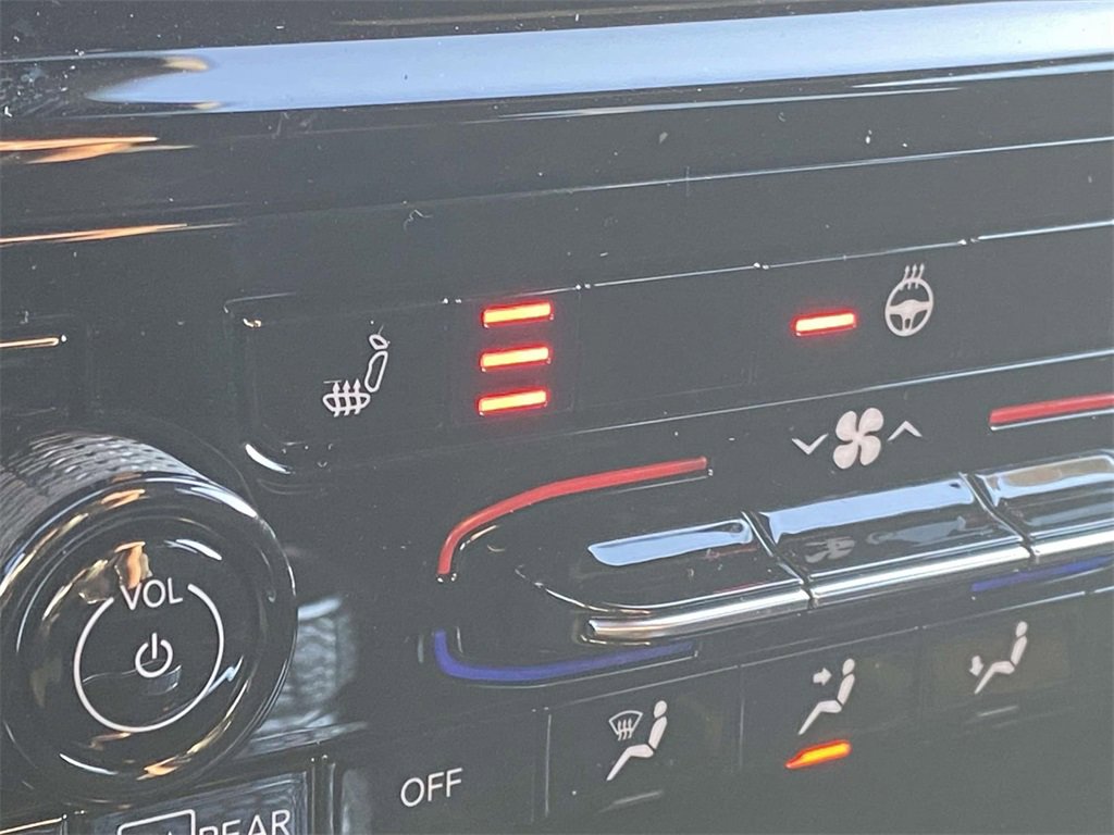 New 2025 Jeep Grand Cherokee L Laredo w/ Luxury Tech Group I image 19