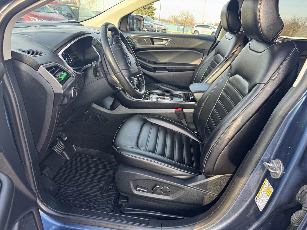 Used 2019 Ford Edge SEL w/ Equipment Group 201A AWD/4WD image 22