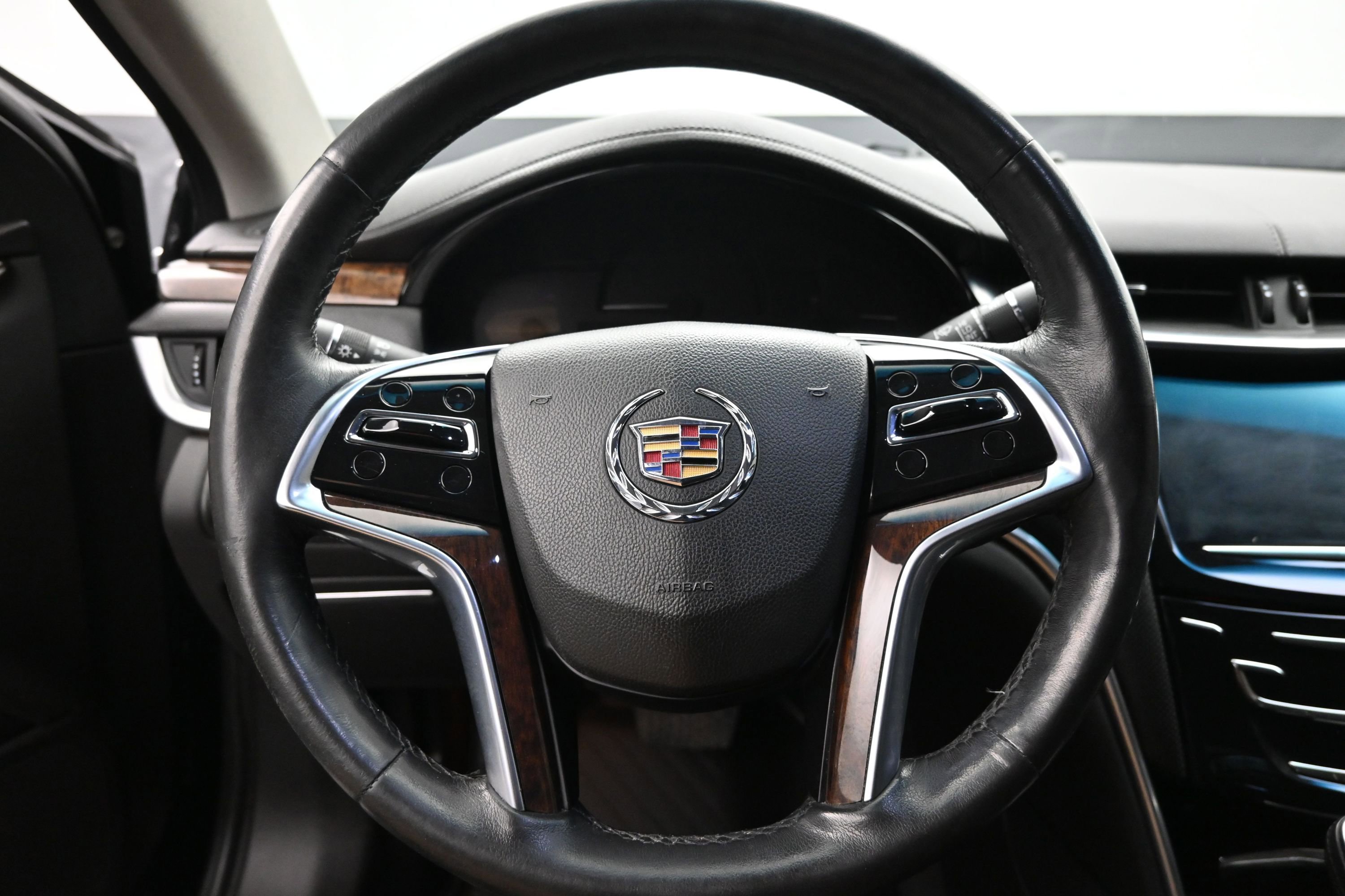 Used 2014 Cadillac XTS Luxury w/ Driver Awareness Package FWD image 13