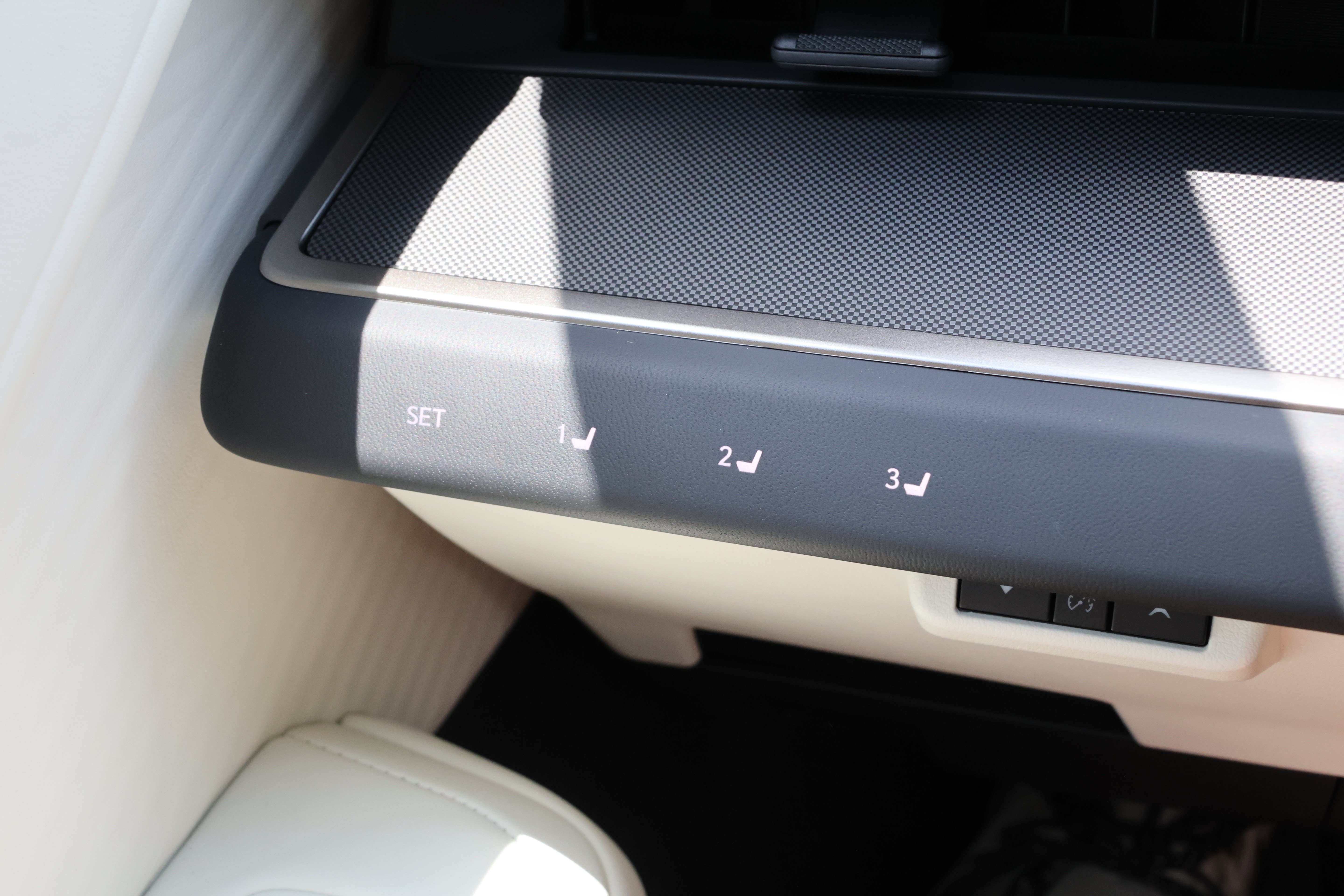 New 2026 Lexus ES 350e FWD image 14