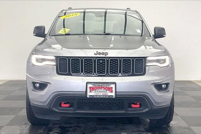 Used 2018 Jeep Grand Cherokee Trailhawk w/ Trailhawk Luxury Group AWD/4WD image 2