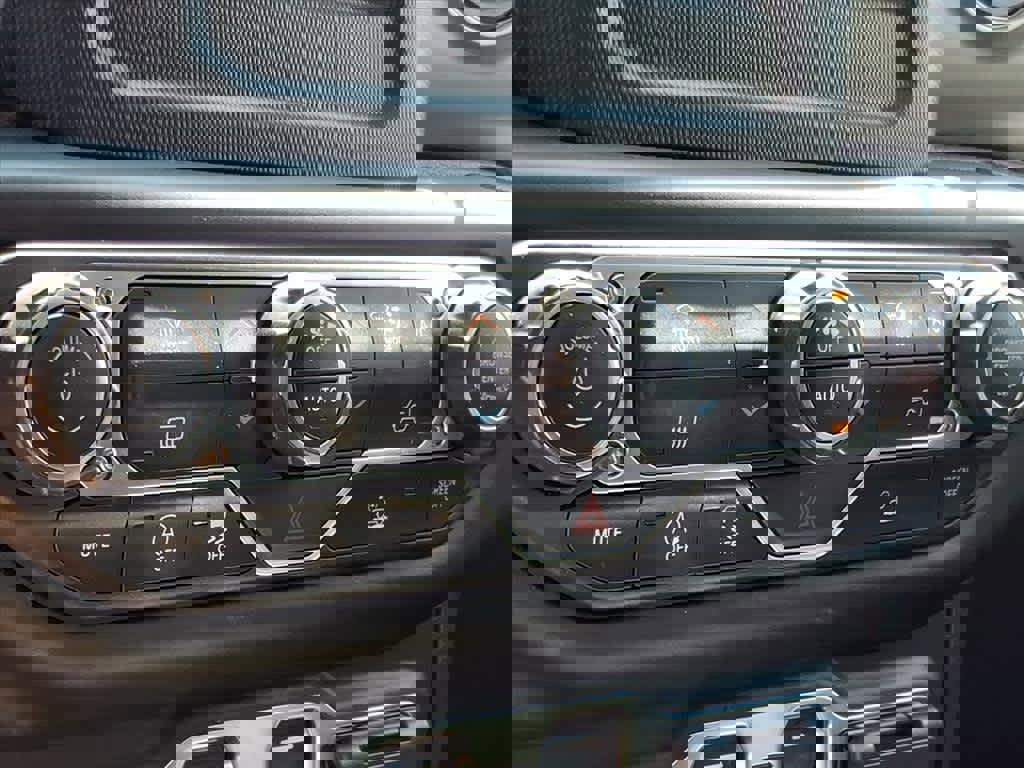 Used 2023 Jeep Gladiator Sport image 6