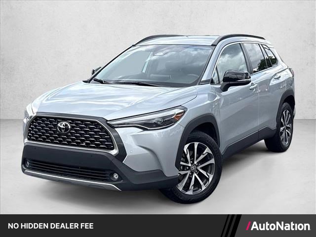 Certified 2025 Toyota Corolla Cross XLE FWD image 1