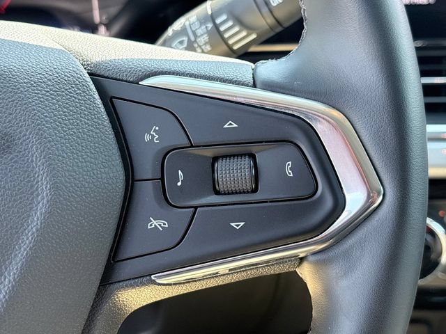 Used 2025 Chevrolet Trax LT w/ LT Convenience Package FWD image 14