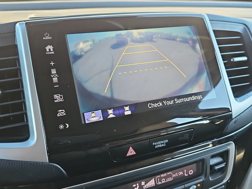 Used 2017 Honda Pilot Touring image 14