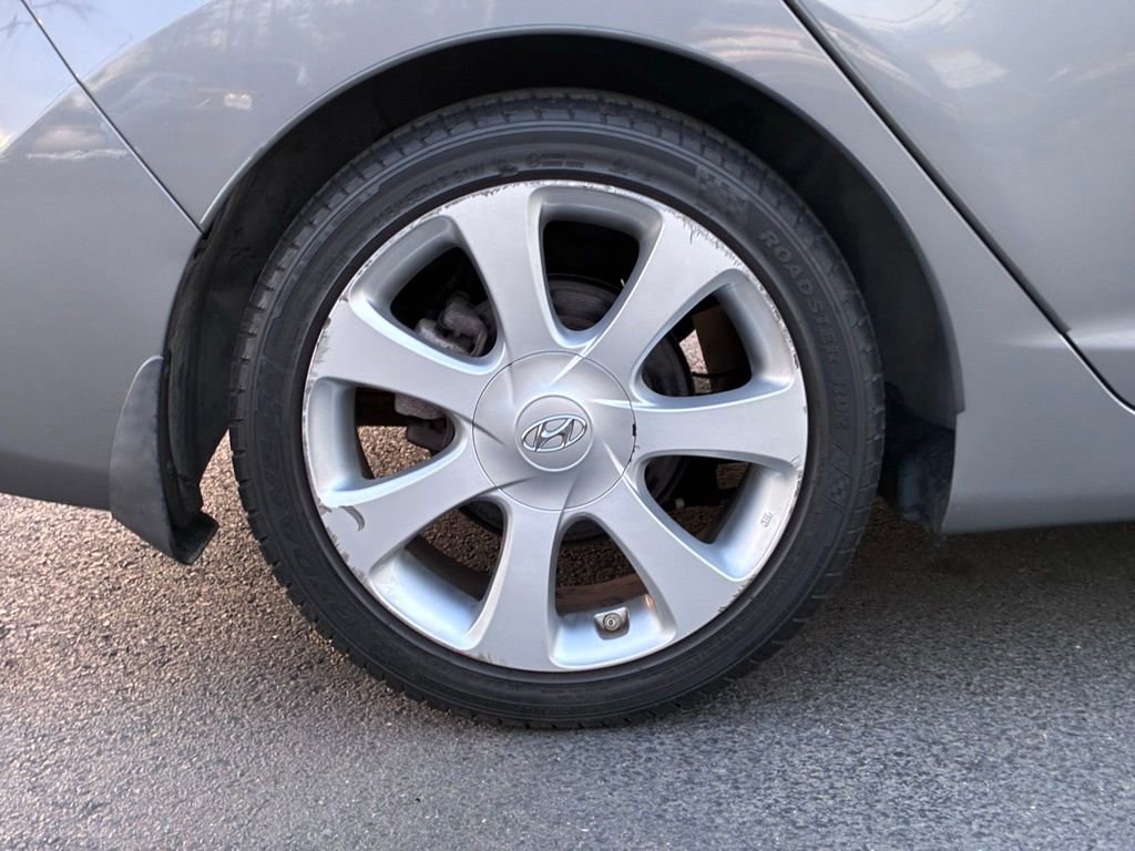 Used 2013 Hyundai Elantra Limited FWD image 48
