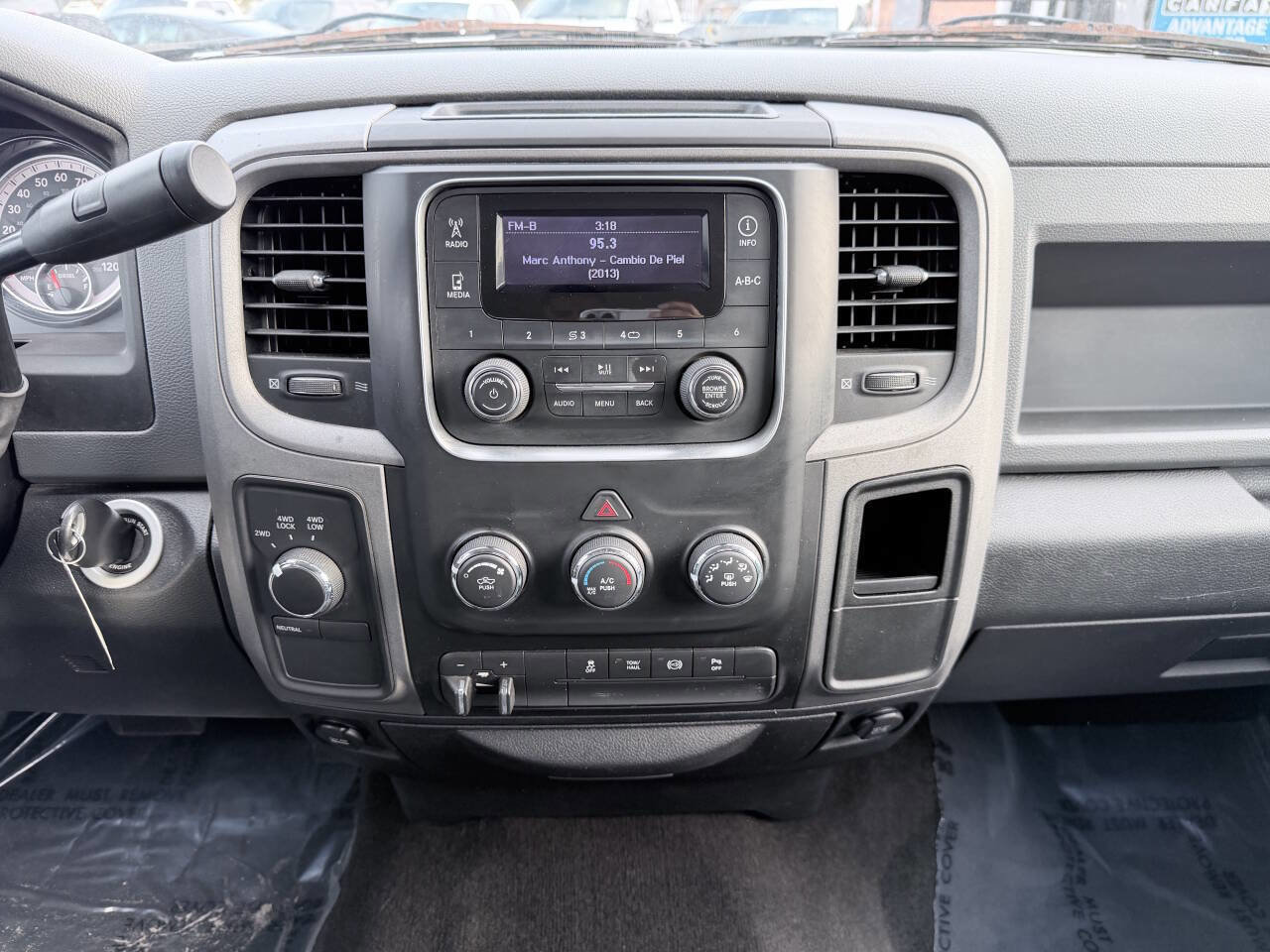 Used 2015 RAM 2500 Tradesman w/ Chrome Appearance Group AWD/4WD image 17