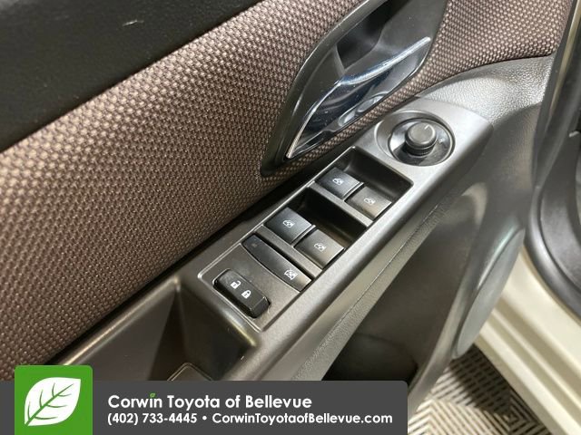 Used 2015 Chevrolet Cruze LT image 11