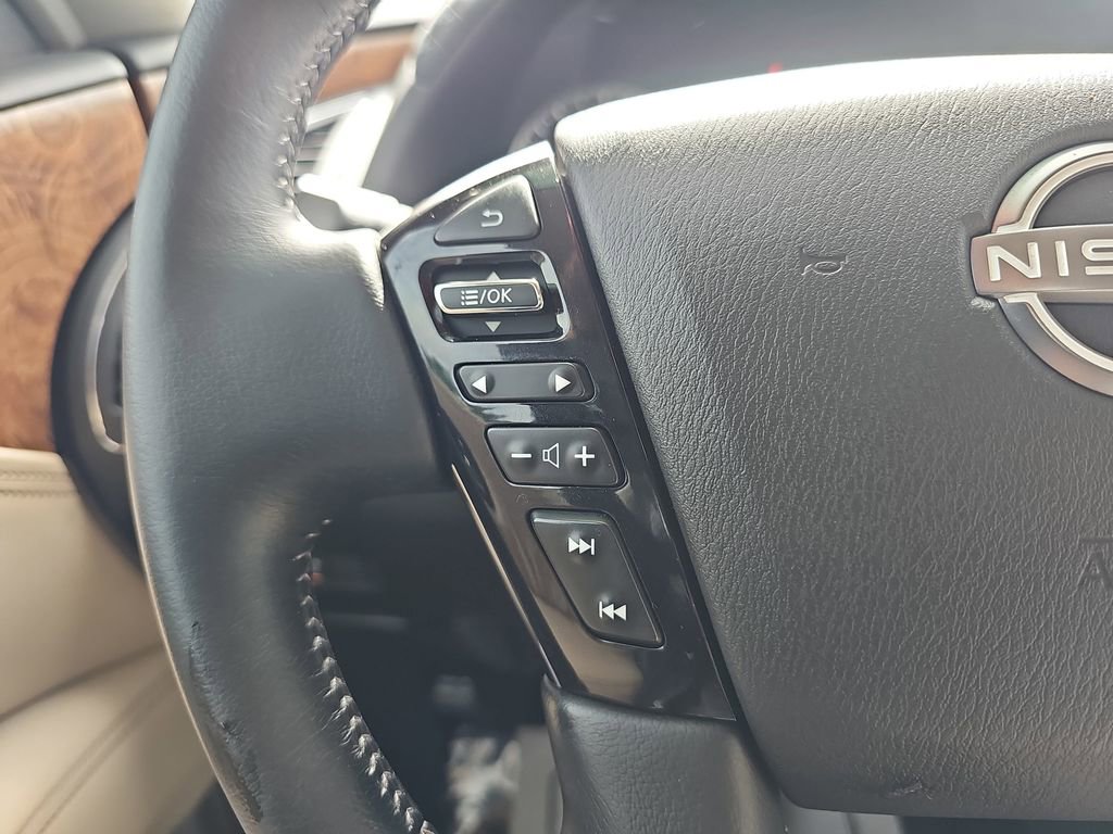 Used 2024 Nissan Armada SL w/ Captain's Chairs Package RWD image 22