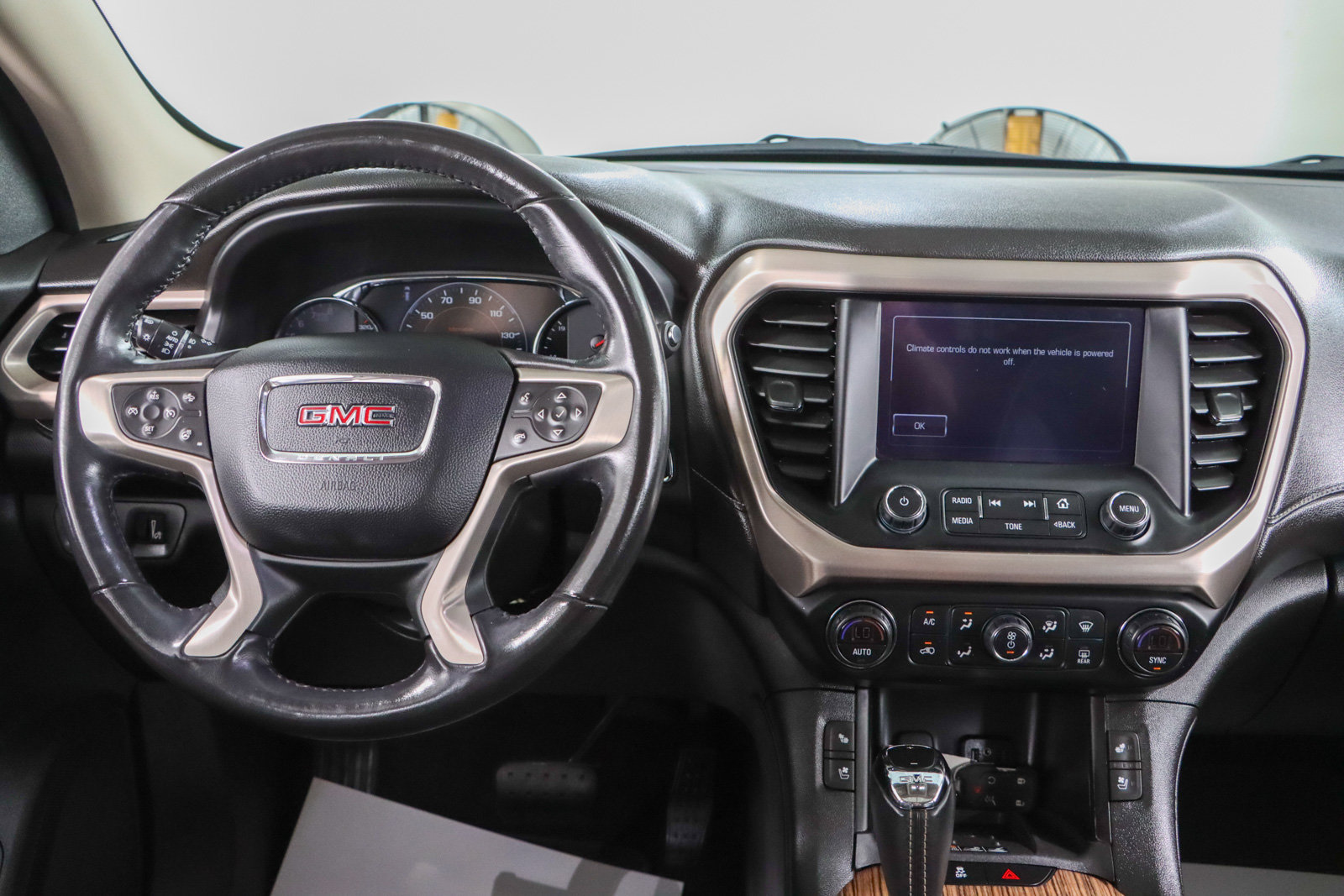Used 2019 GMC Acadia Denali w/ Technology Package AWD/4WD image 17