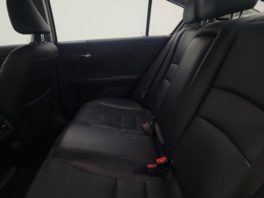 Used 2017 Honda Accord EX-L image 18