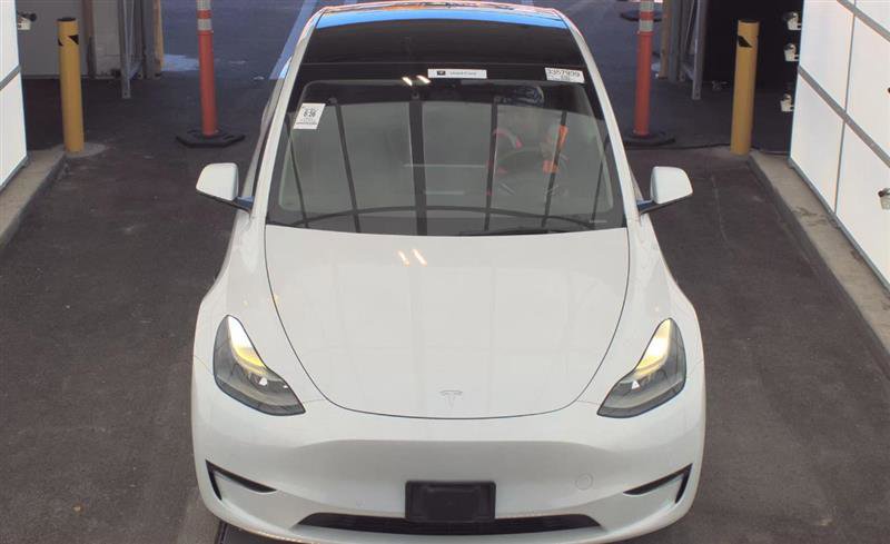 Used 2022 Tesla Model Y Performance image 3