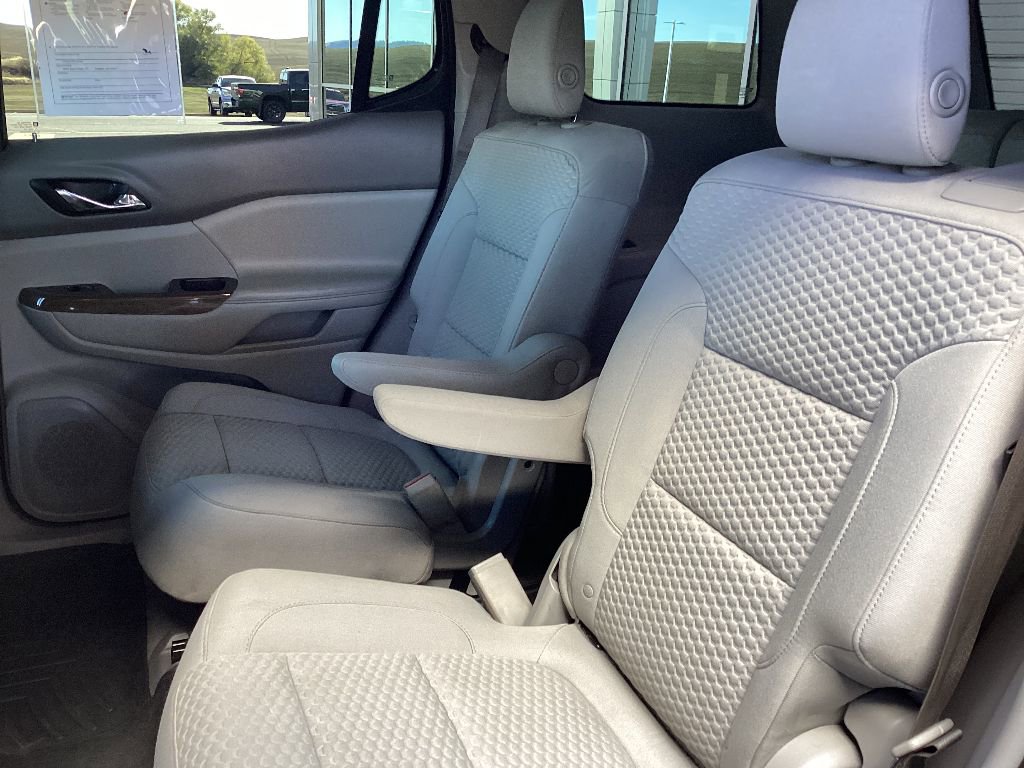 Used 2018 GMC Acadia SLE w/ LPO, Black Accent Package image 13