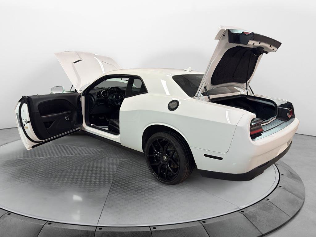 Used 2018 Dodge Challenger SXT Plus image 10