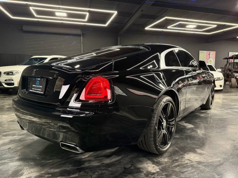 Used 2015 Rolls-Royce Wraith RWD image 5