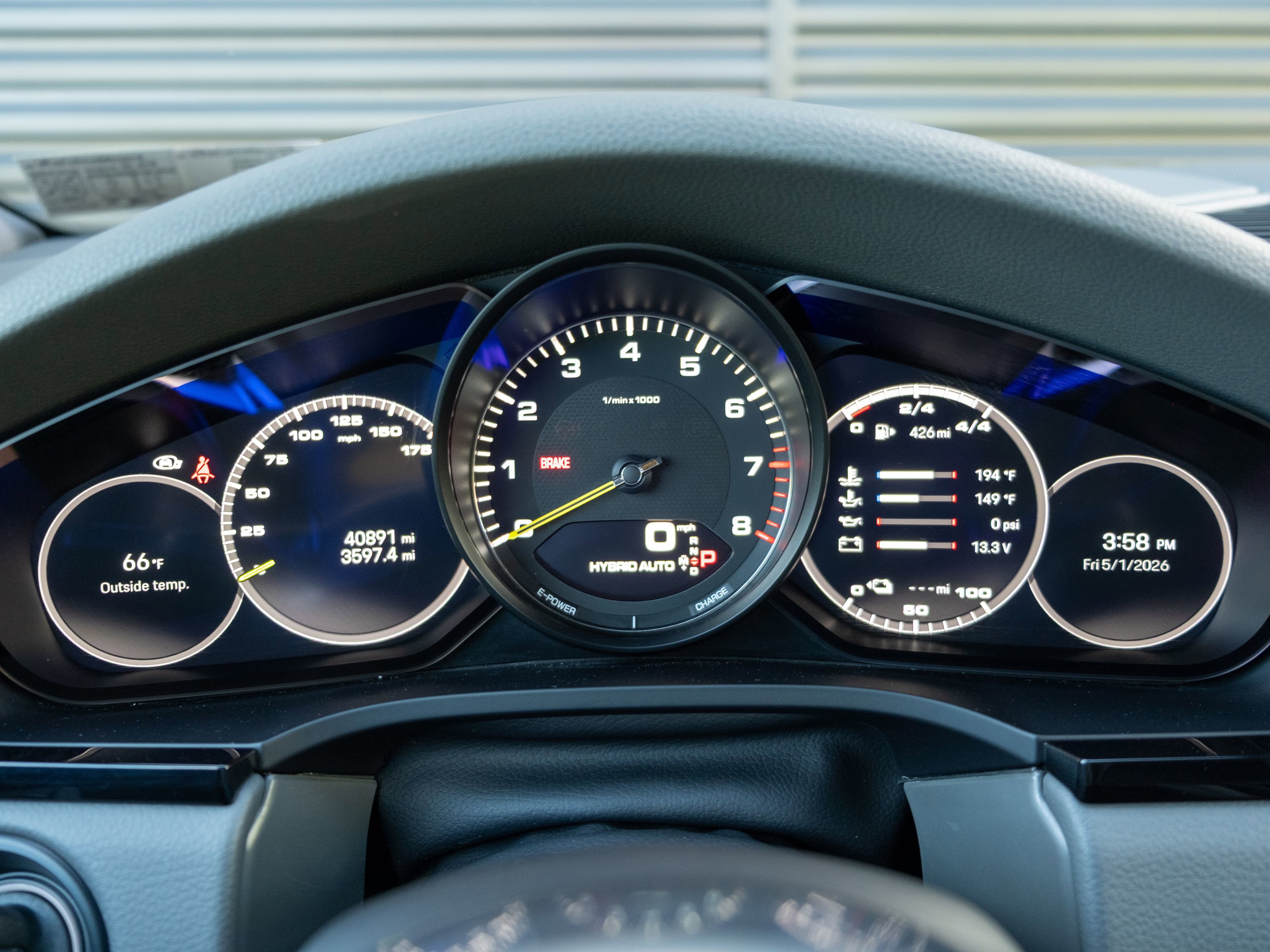 Certified 2022 Porsche Cayenne E-Hybrid AWD/4WD image 23