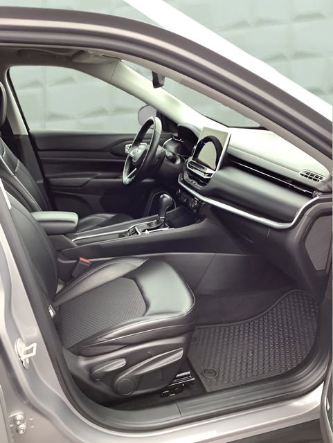 Certified 2022 Jeep Compass Latitude w/ Sun and Sound Group image 15