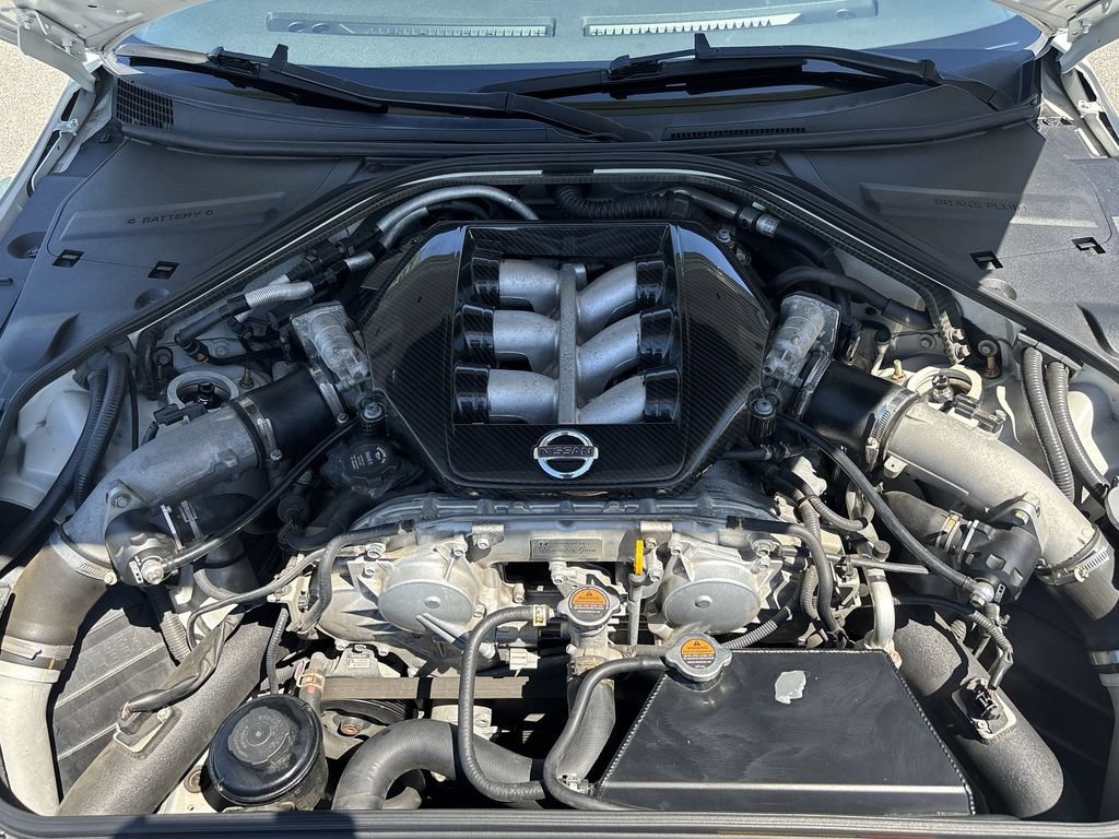 Used 2014 Nissan GT-R Black Edition AWD/4WD image 18