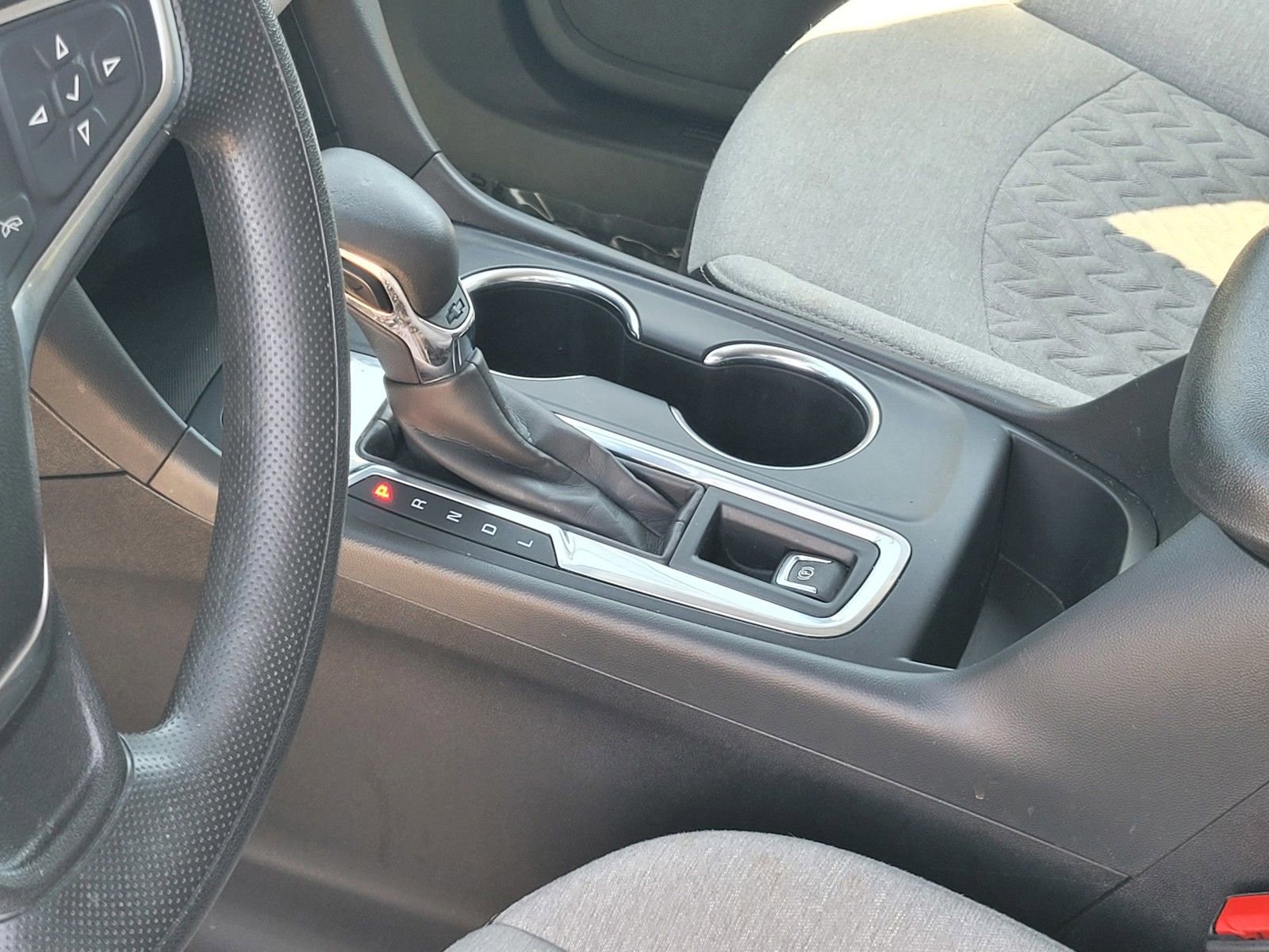 Used 2022 Chevrolet Equinox LT image 17