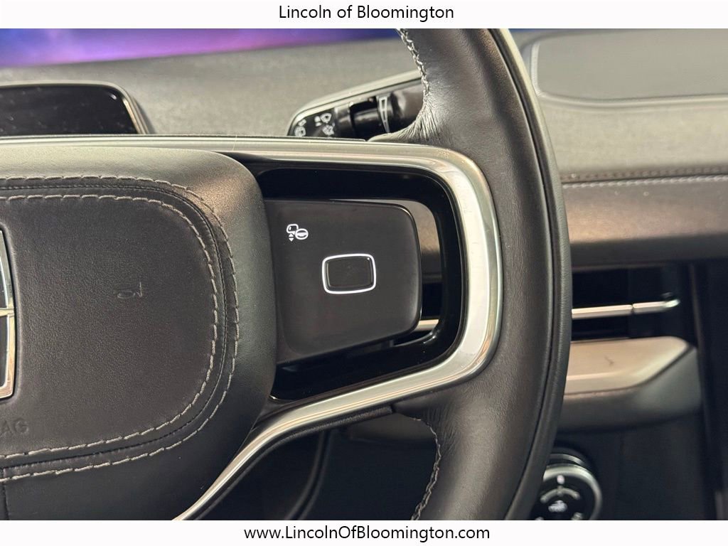 Used 2025 Lincoln Navigator L Reserve image 29