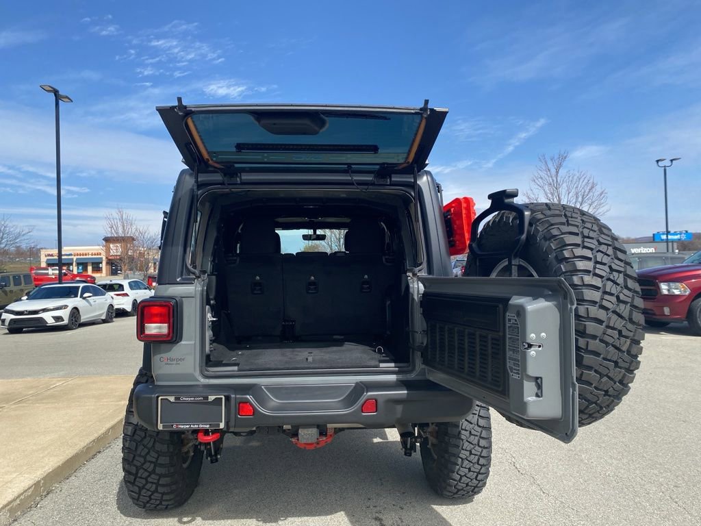 Used 2021 Jeep Wrangler Unlimited Rubicon w/ Xtreme Recon 35" Tire Package image 12
