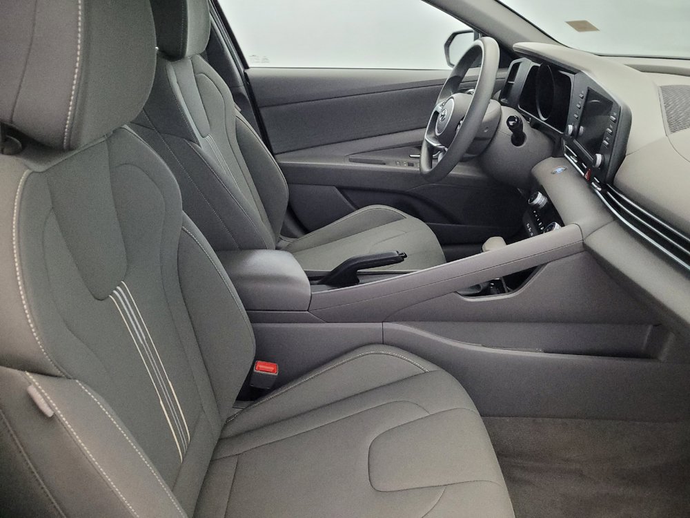 Used 2023 Hyundai Elantra SEL w/ Cargo Package FWD image 21