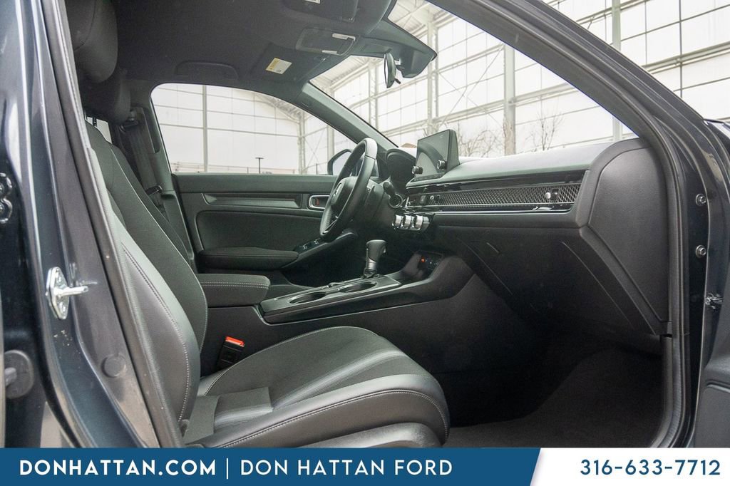 Used 2025 Honda Civic Sport image 23