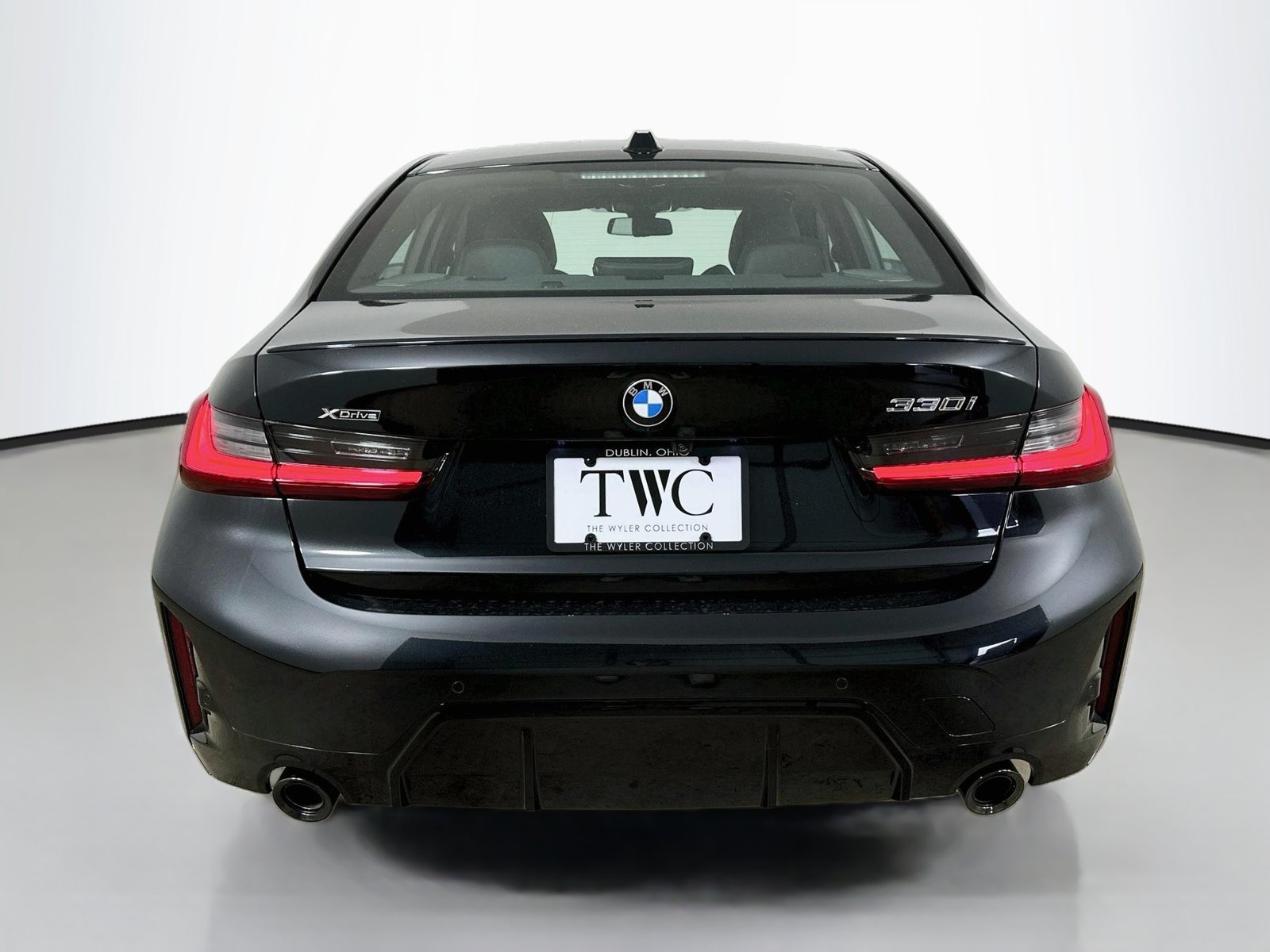 New 2026 BMW 330i xDrive Sedan w/ M Sport Package AWD/4WD image 6