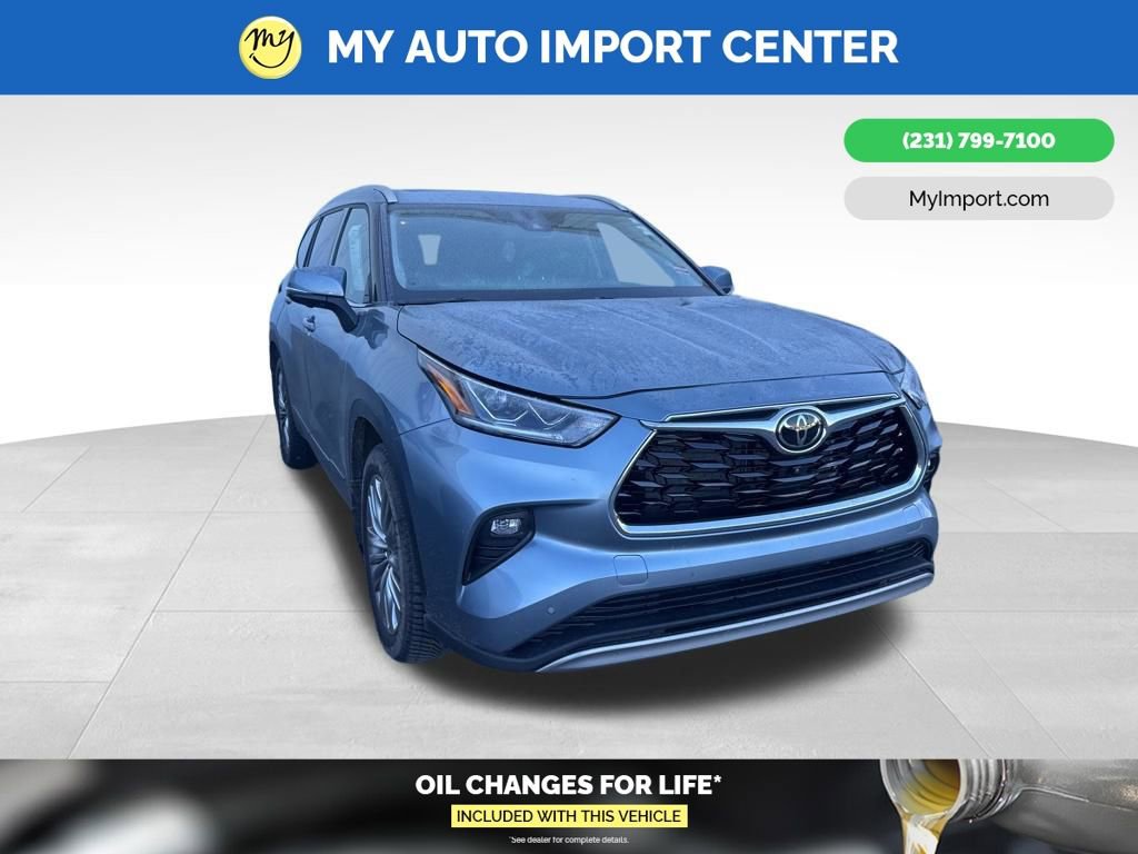 Used 2023 Toyota Highlander Platinum image 1