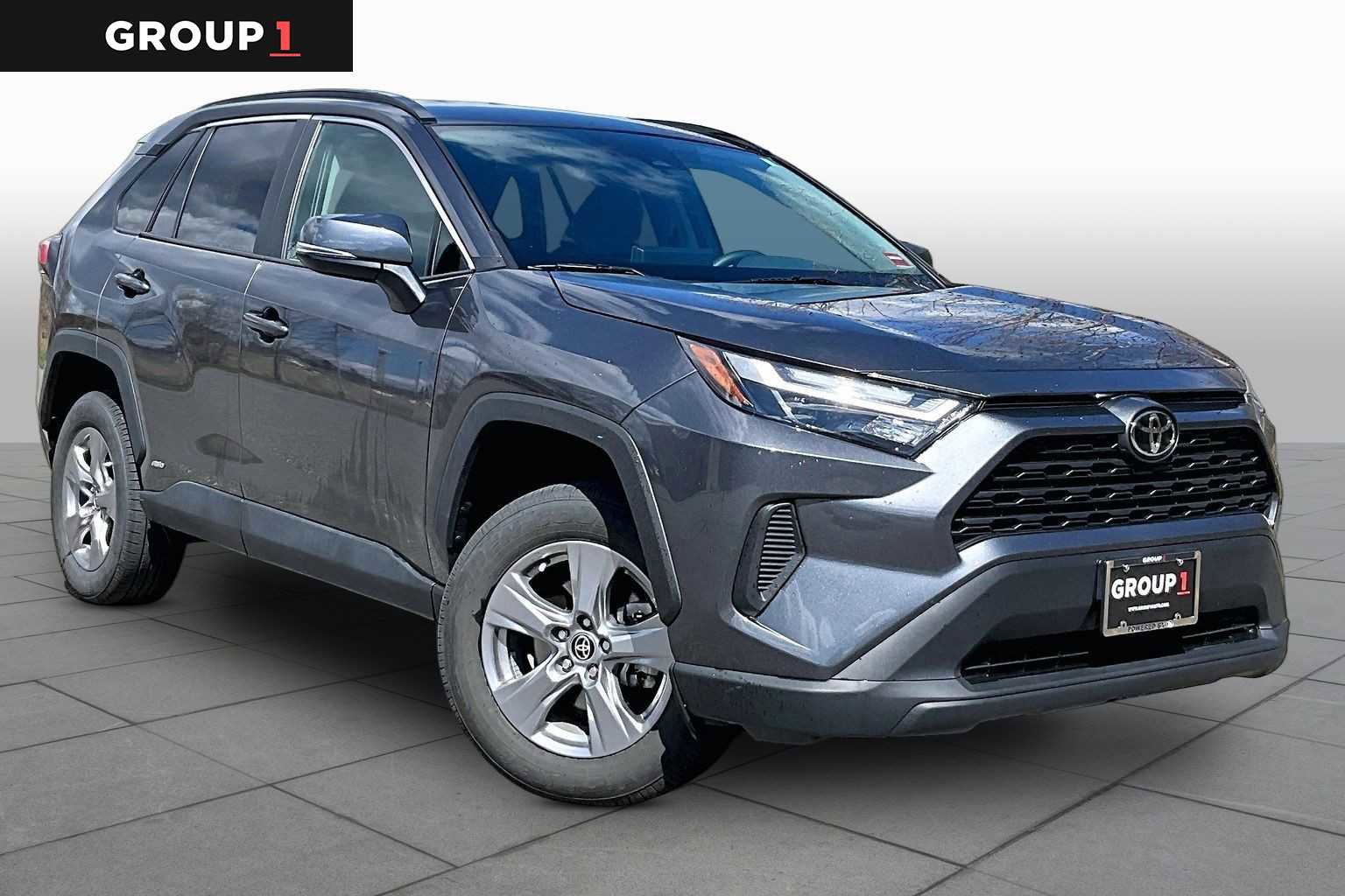 Used 2025 Toyota RAV4 XLE w/ Weather Package AWD/4WD image 2