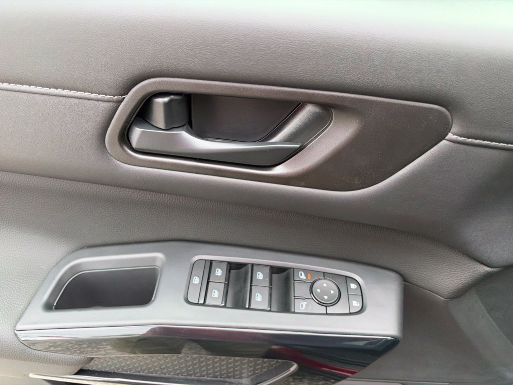 New 2026 Nissan Pathfinder SV AWD/4WD image 9