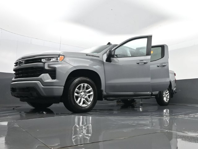Used 2024 Chevrolet Silverado 1500 RST AWD/4WD image 33
