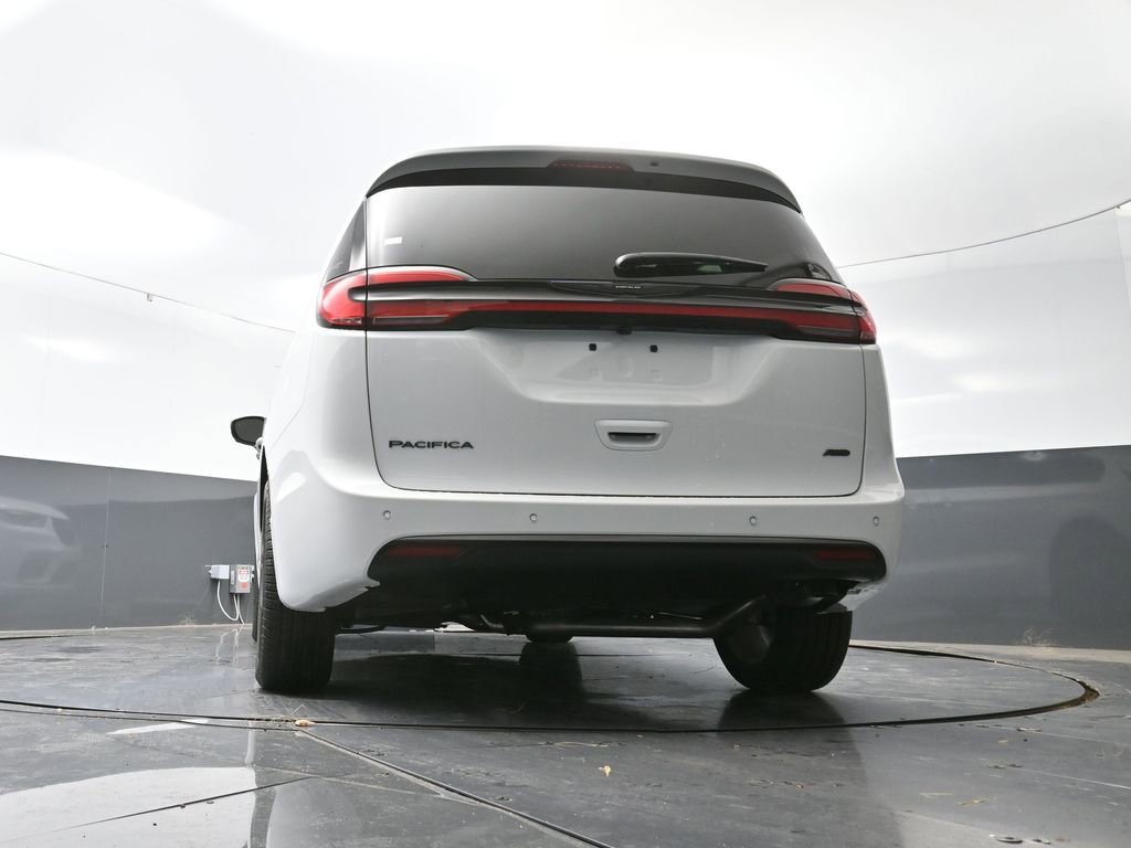 New 2026 Chrysler Pacifica Select image 49