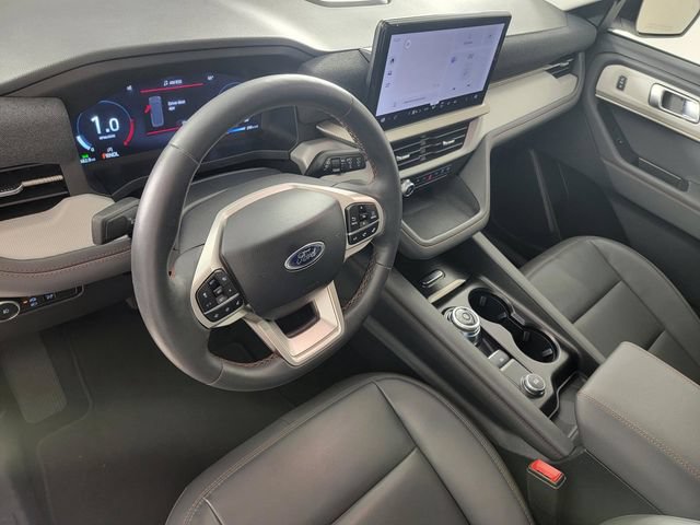 Used 2025 Ford Explorer Active w/ Active Comfort Package AWD/4WD image 12