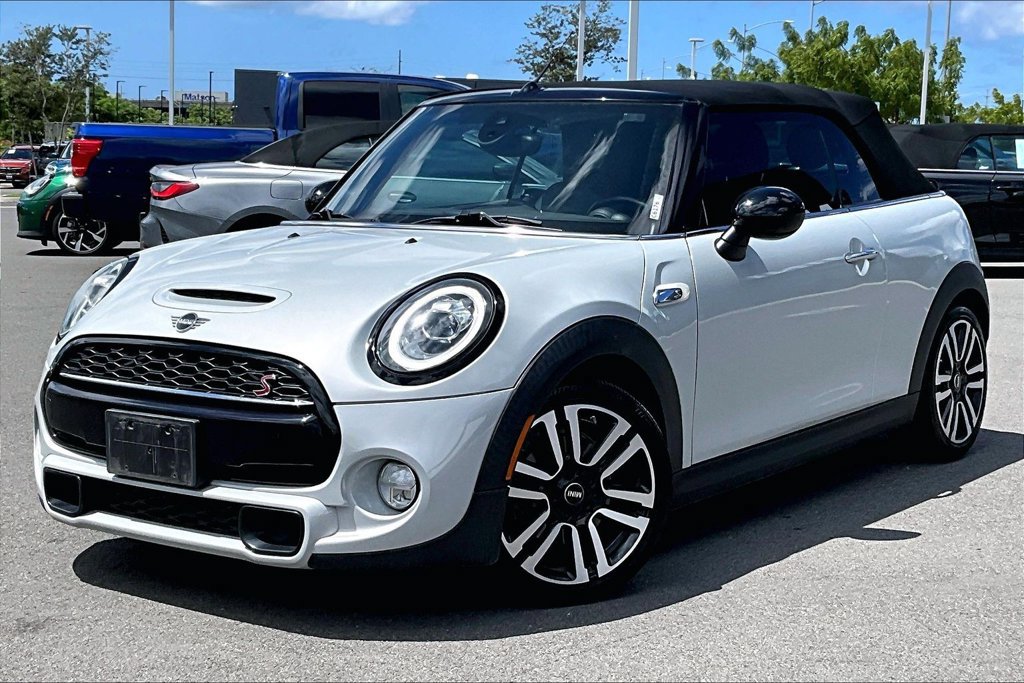 Used 2019 MINI Cooper S w/ Premium Package FWD image 2