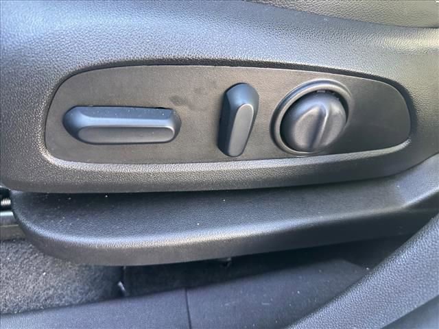 Used 2024 GMC Terrain SLT image 24