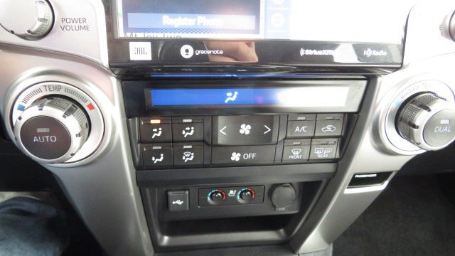 Used 2023 Toyota 4Runner Limited image 21