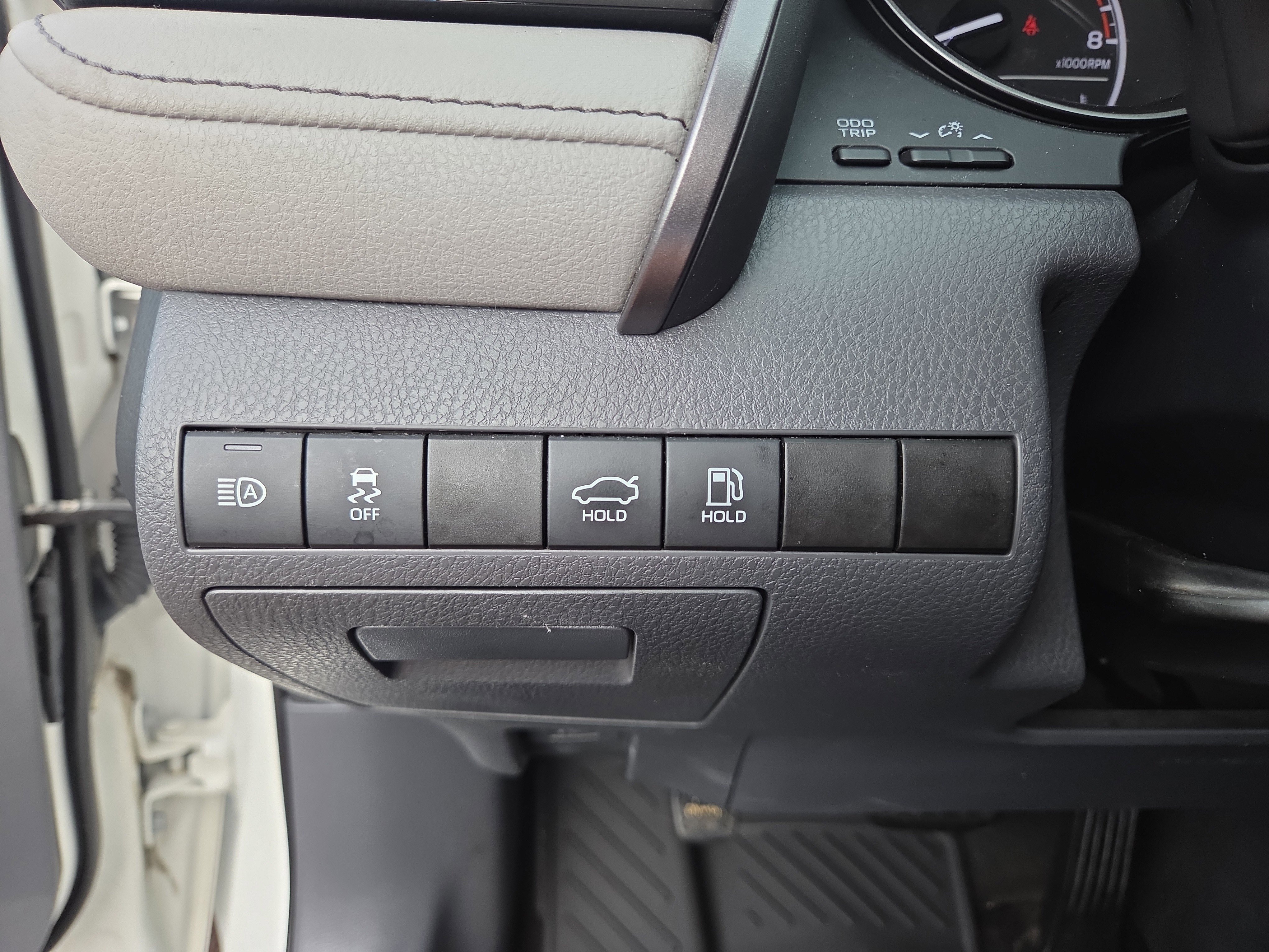 Certified 2021 Toyota Camry SE image 33