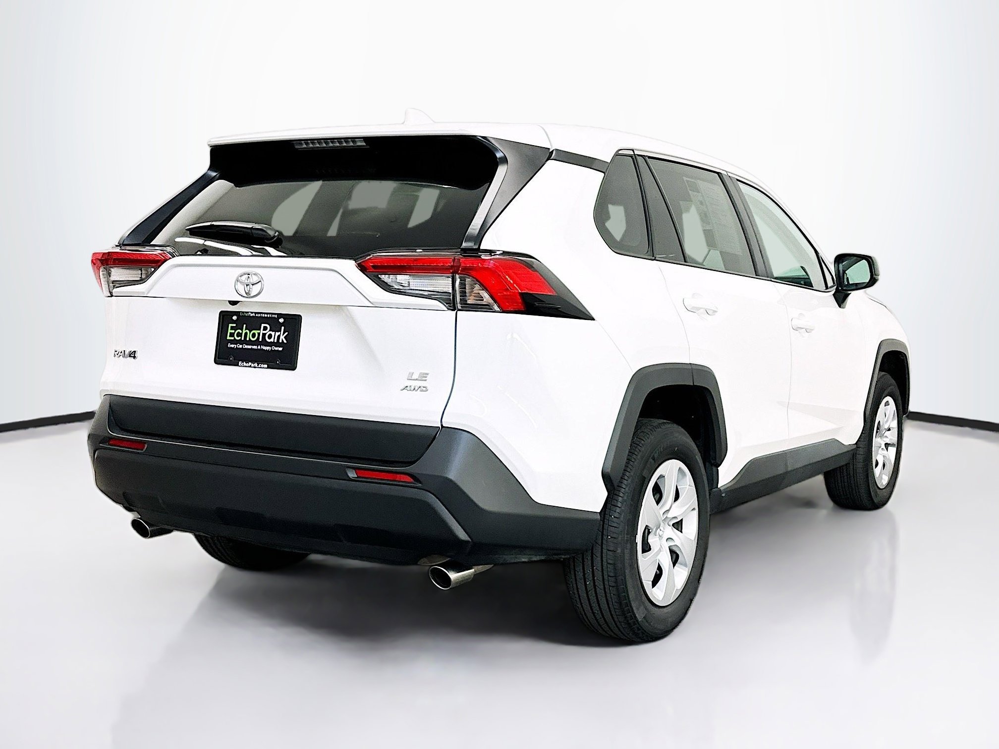 Used 2025 Toyota RAV4 LE image 9