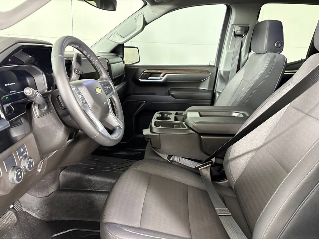 Used 2025 Chevrolet Silverado 1500 LT w/ LPO, Dark Essentials Package RWD image 20