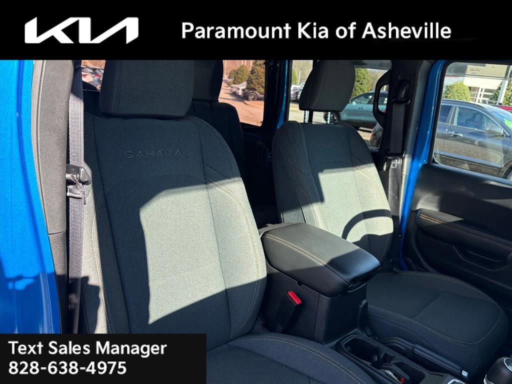 Used 2024 Jeep Wrangler Sahara image 18