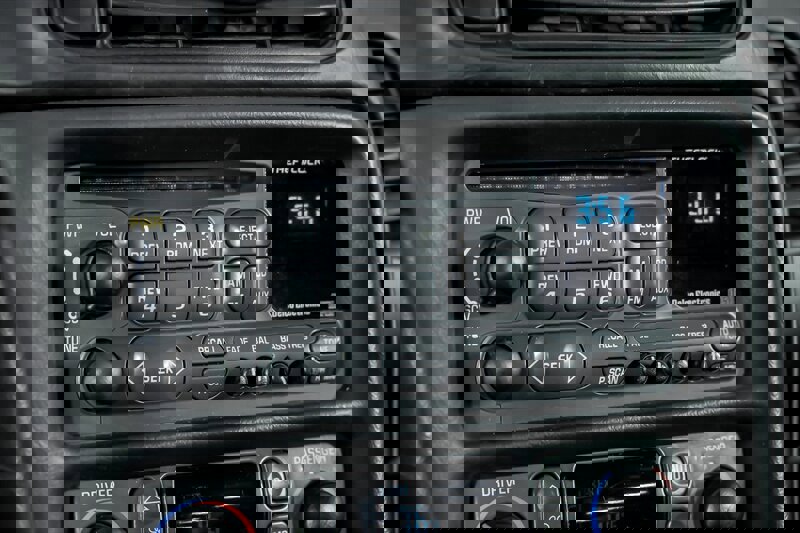 Used 2003 Chevrolet Corvette Z06 w/ Memory Package, 3 Drivers image 29