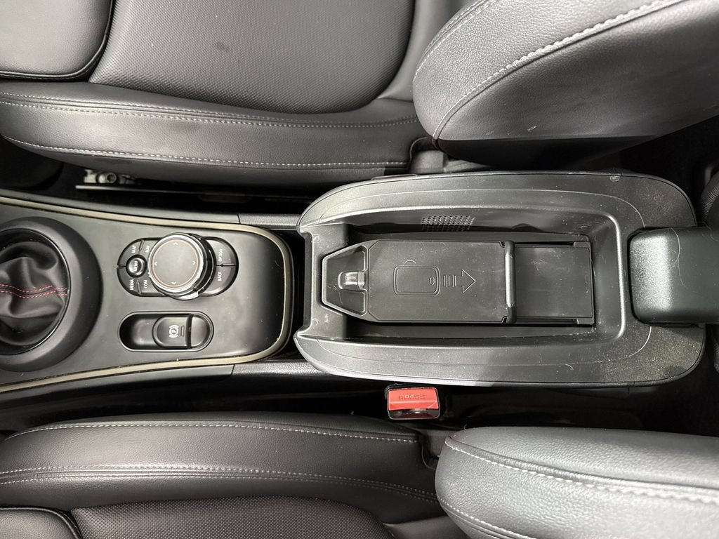 Used 2019 MINI Cooper Countryman S w/ Premium Package FWD image 21