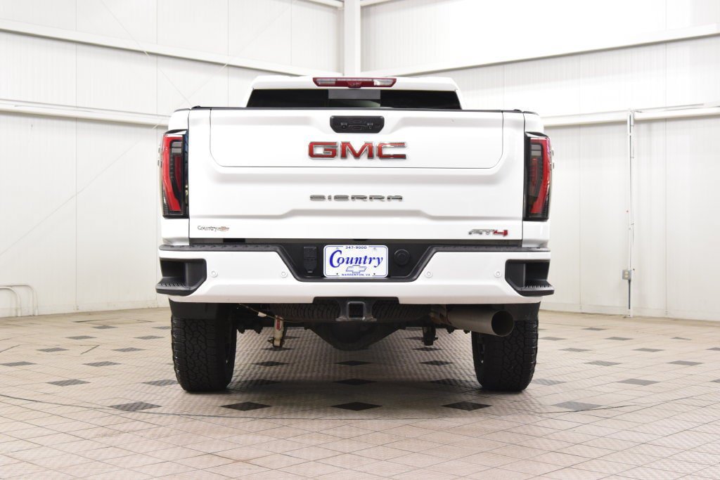 Used 2024 GMC Sierra 2500 AT4 w/ AT4 Premium Plus Package AWD/4WD image 7