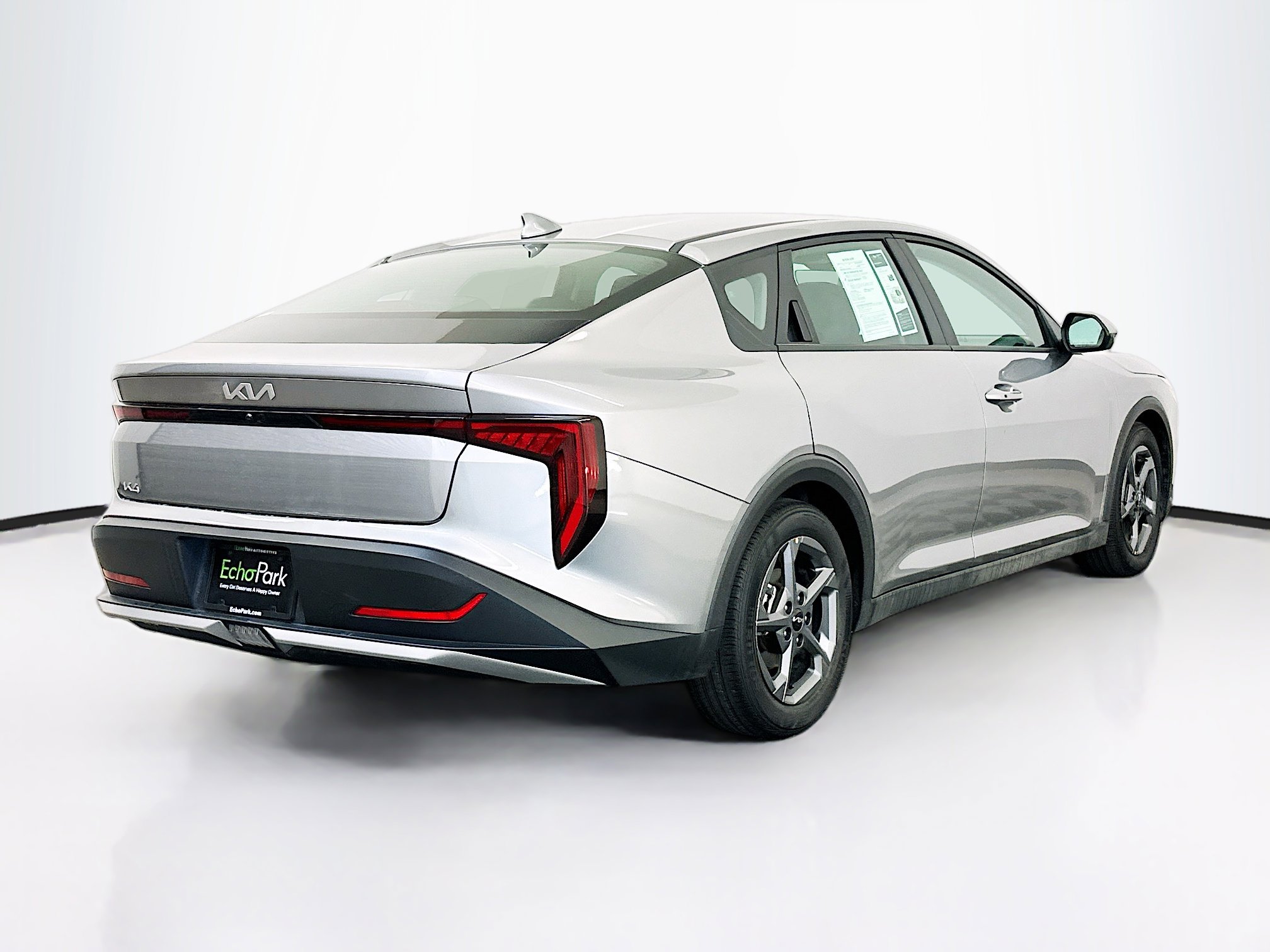 Used 2025 Kia K4 LXS image 9